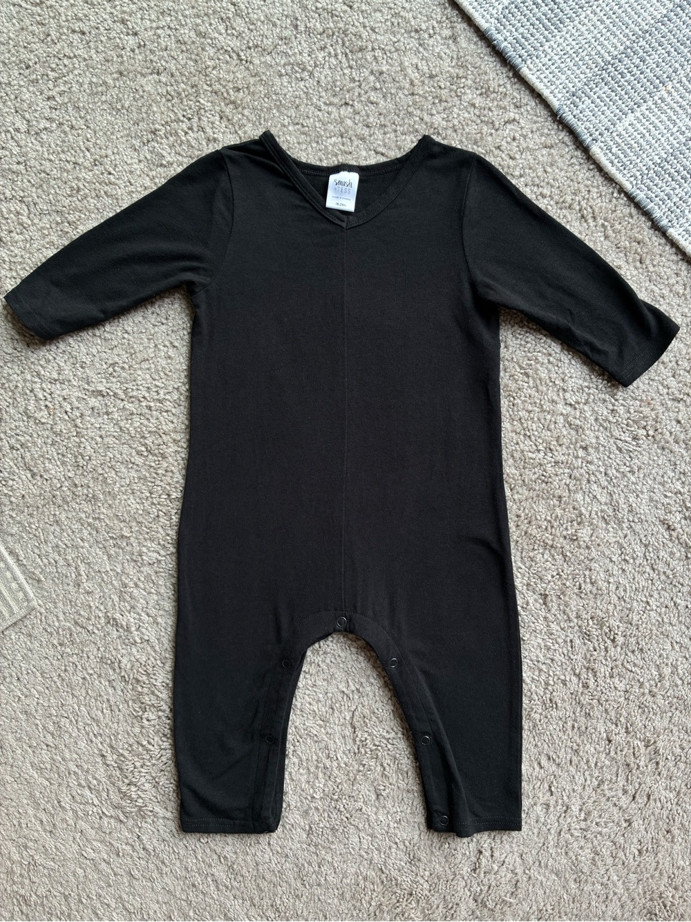 Smash + Tess 🇨🇦 Black V-Neck One-Piece Bodysuit Bamboo Made in Canada (18-24 M)